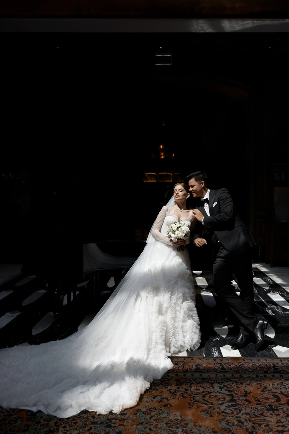 INSIDE WEDDING