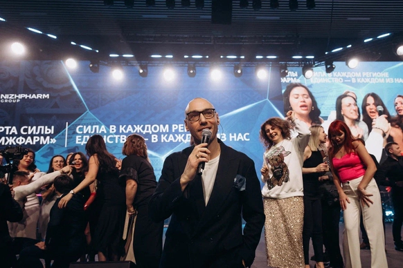 Макс Орлов