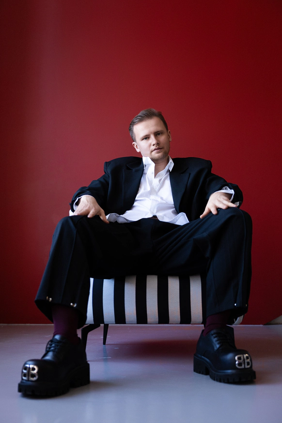Дмитрий Жаров