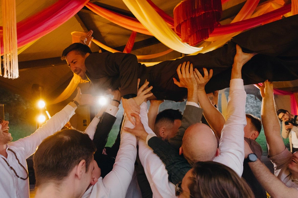 Saint Weddings