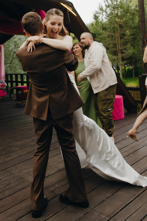 Saint Weddings