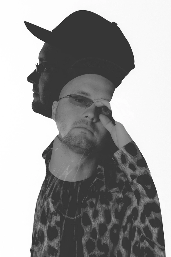 Роман Худяков