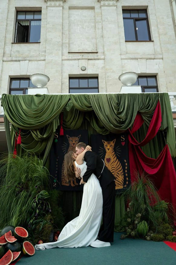 Saint Weddings