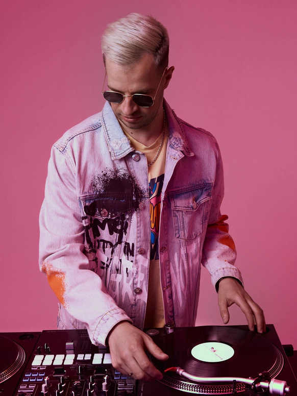 DJ KANONIROV