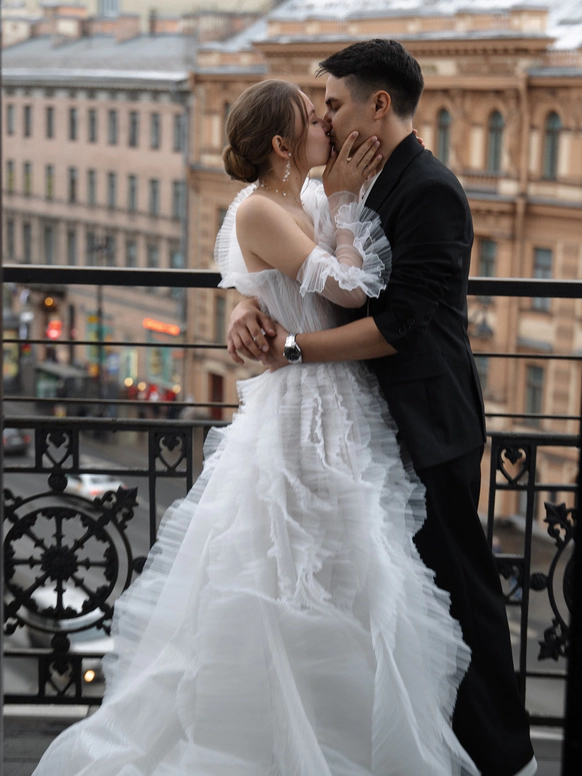 Saint Weddings