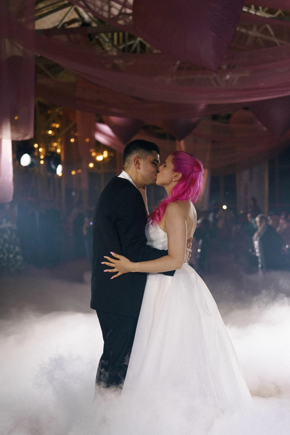 INSIDE WEDDING