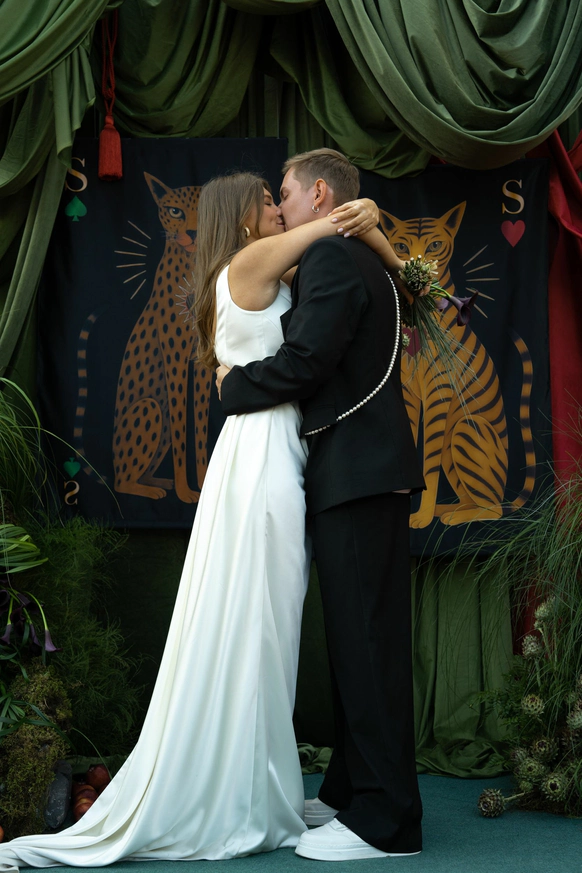 Saint Weddings