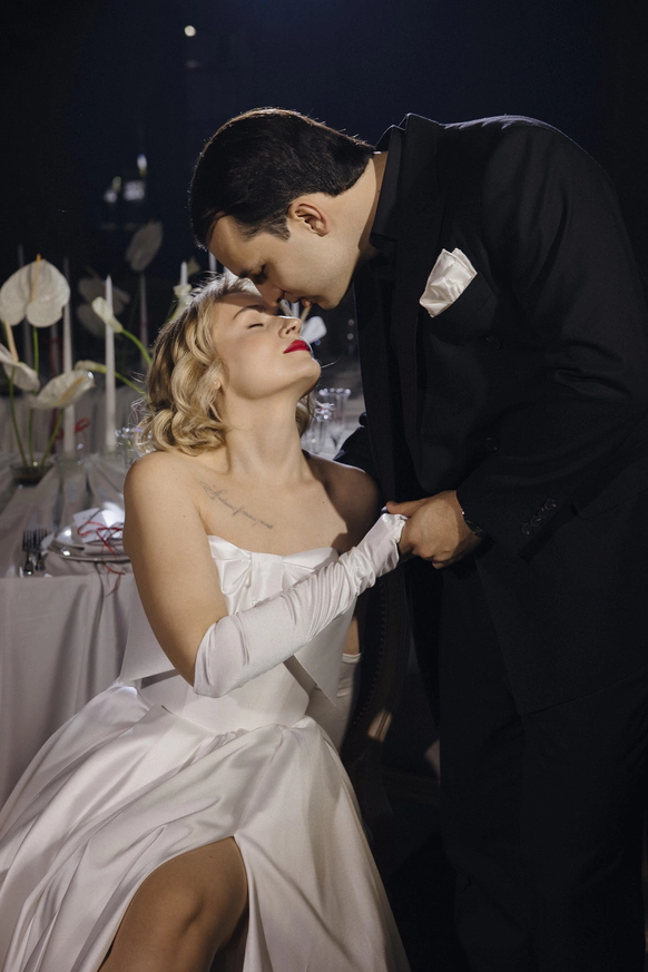 ANDRONOVA WEDDING