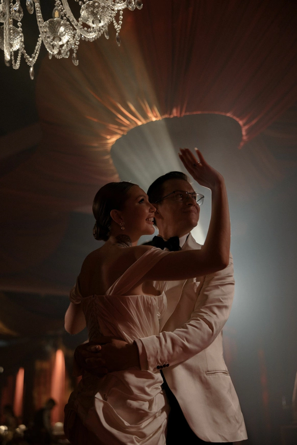 INSIDE WEDDING