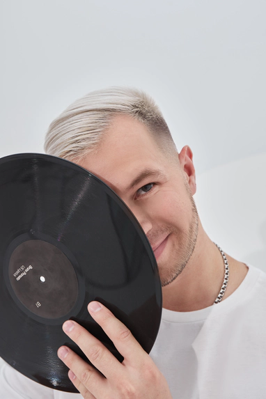 DJ KANONIROV