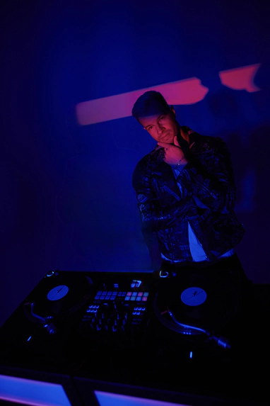 DJ KANONIROV