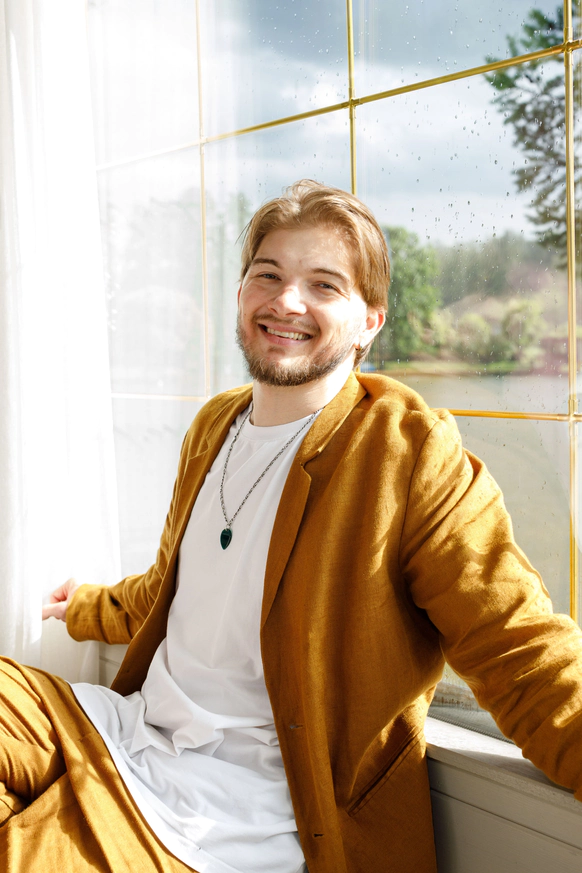 Илья Никишин