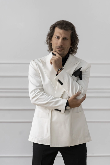 Евгений Ларкович