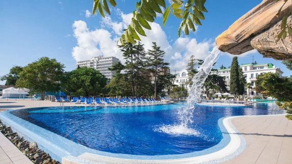 Riviera Sunrise Resort & SPA — видео