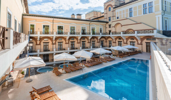 Novotel Resort and Spa Krasnaya Polyana (Sochi) — видео